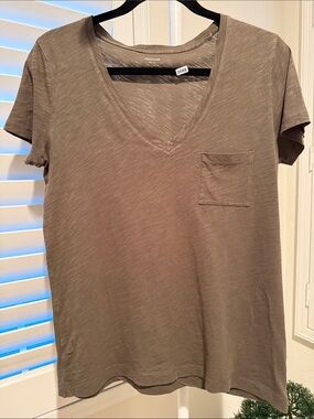 Madewell Olive Green V-Neck Pocket Short Sleeve Tee size small